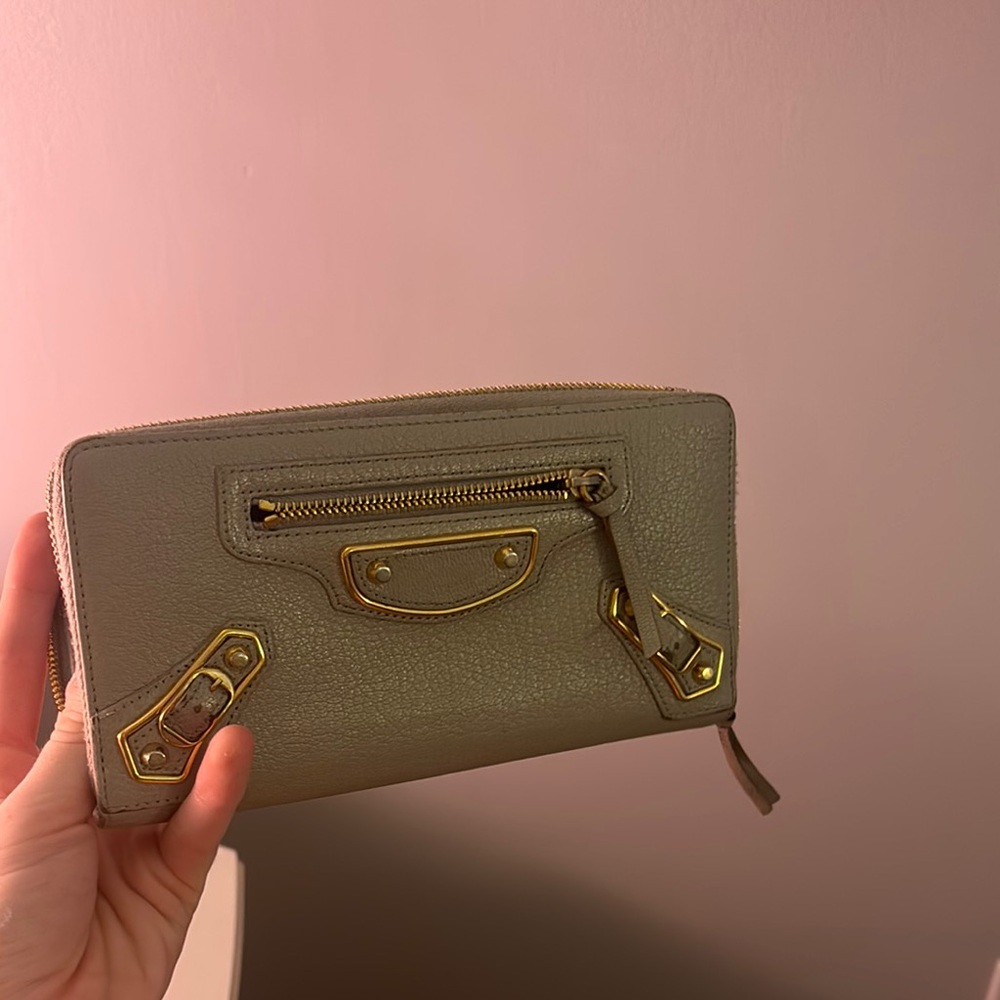 Balenciaga wallet (grey) with gold accents. No signs of wear, worn once.
